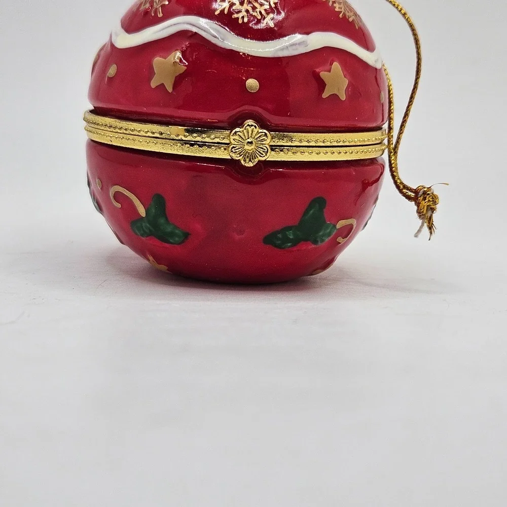 VTG Christmas Ornament Trinket Box Red Snowflake Hinged Holiday Decor